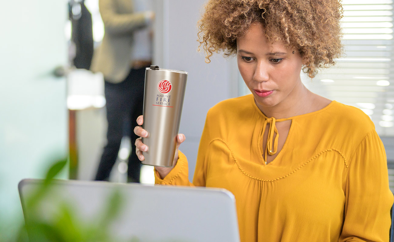 Metro - Mug de voyage marqué gallery thumbnail