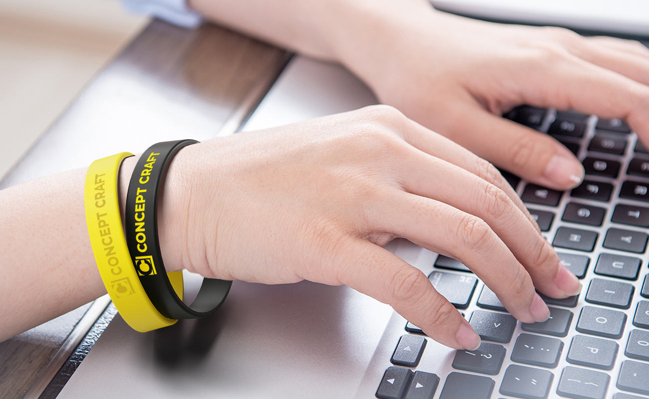Revo - Bracelets en silicone promotionnels avec logo gallery thumbnail